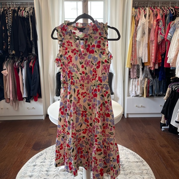 Perfect Spring Floral Dress! EUC only worn once! - Picture 3 of 7